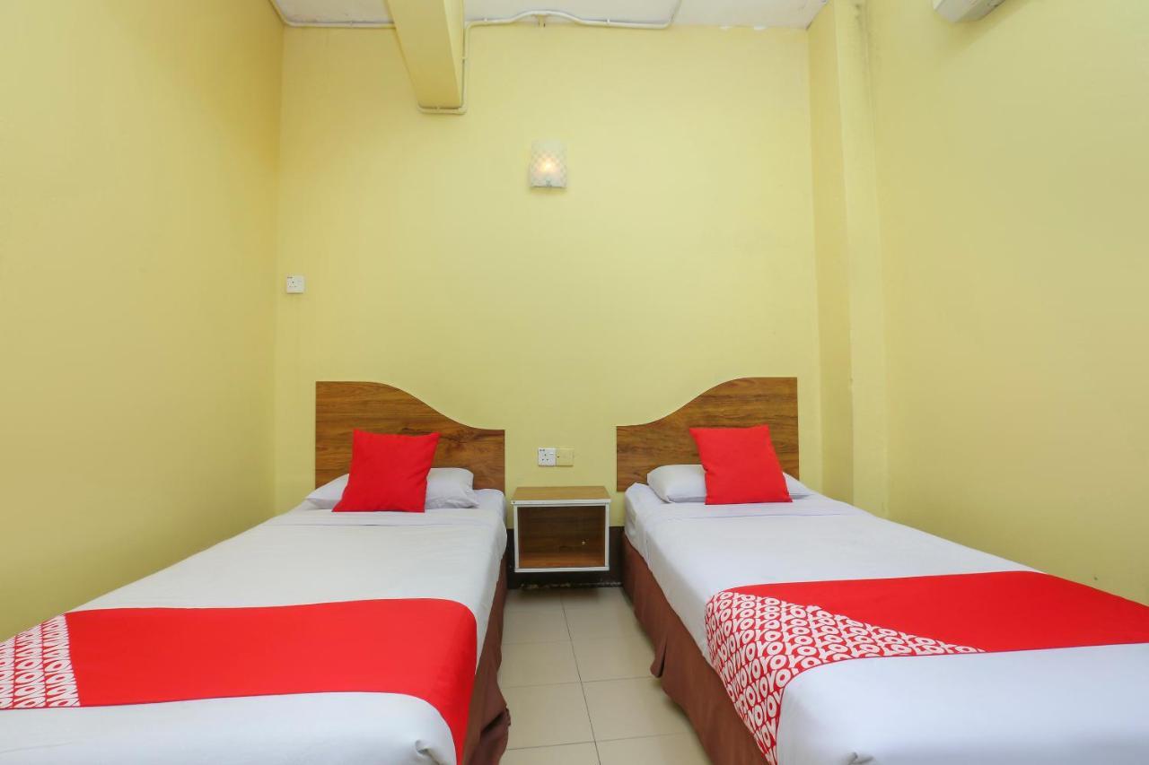 Kuala Berang Oyo 90162 Aj Hotel المظهر الخارجي الصورة