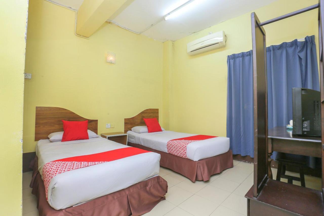 Kuala Berang Oyo 90162 Aj Hotel المظهر الخارجي الصورة