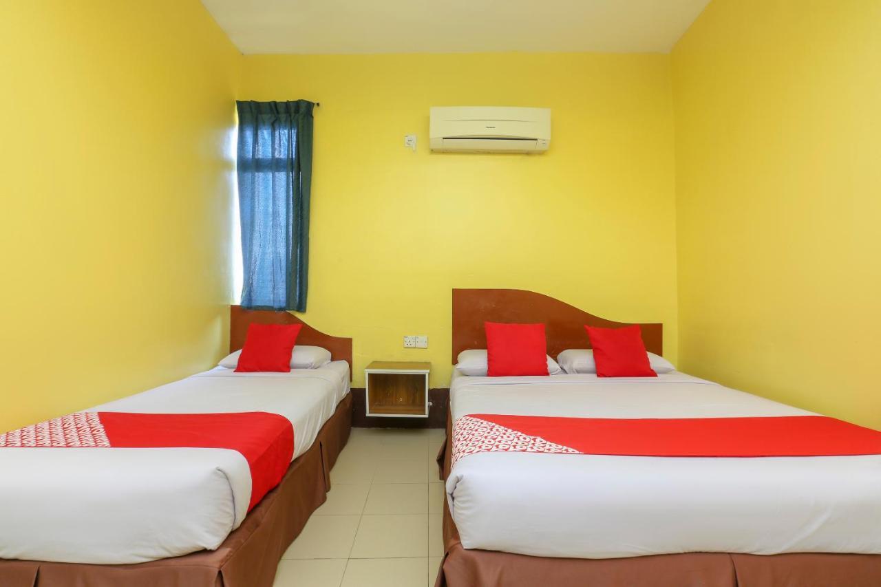 Kuala Berang Oyo 90162 Aj Hotel المظهر الخارجي الصورة