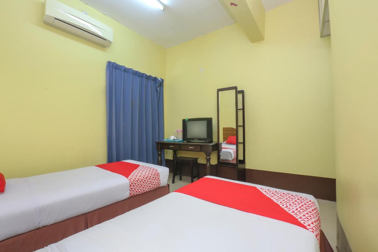 Kuala Berang Oyo 90162 Aj Hotel المظهر الخارجي الصورة